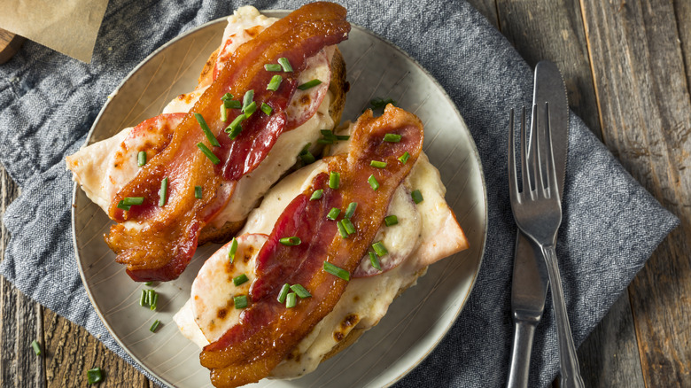 A plated Kentucky hot brown.