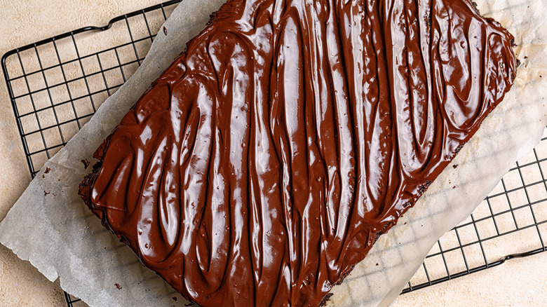 a chocolate sheet cake
