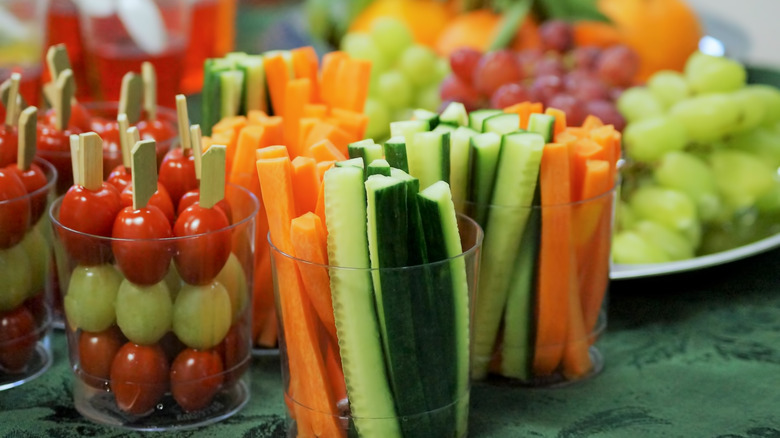 fruit and vegetable snack cups with crisp and crunch representation