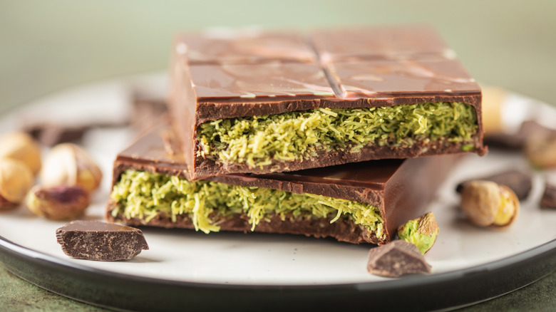 Dubai chocolate with pistachio filling