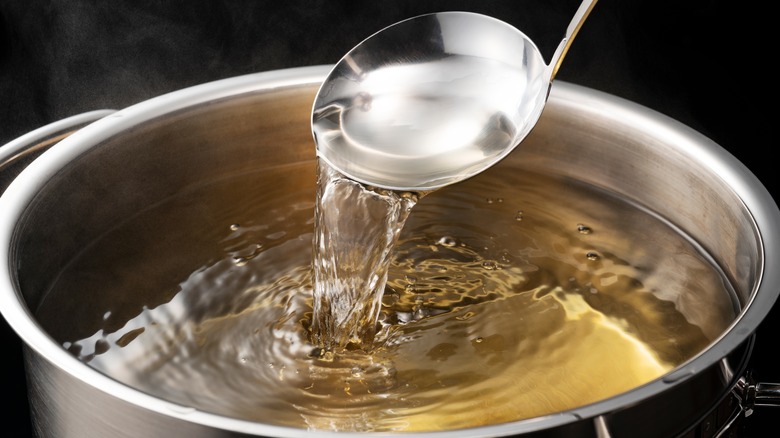 Ladling dashi 