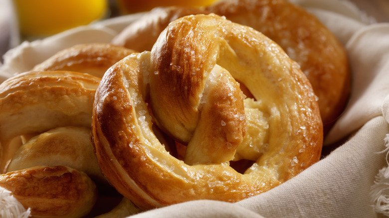 soft pretzels in basket