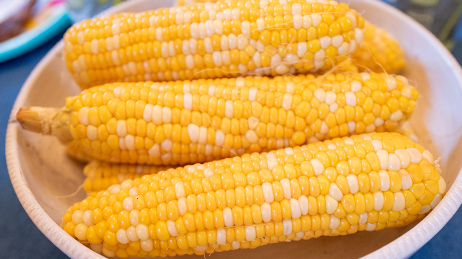 How To Microwave Leftover Corn On The Cob