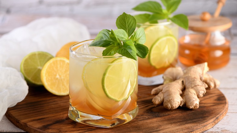 honey ginger drink with citrus and mint