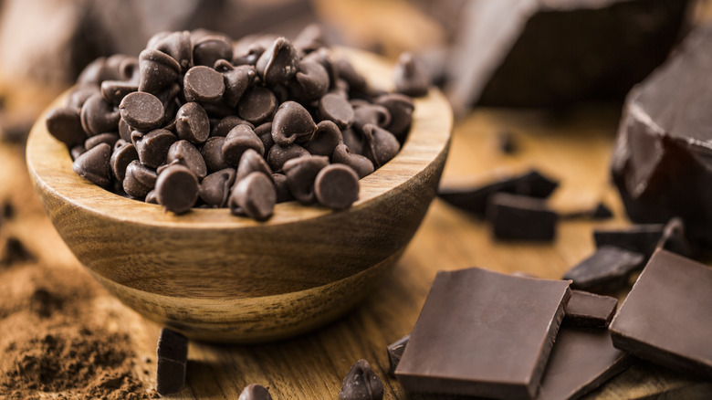 bowl of chocolate chips and chocolate bars