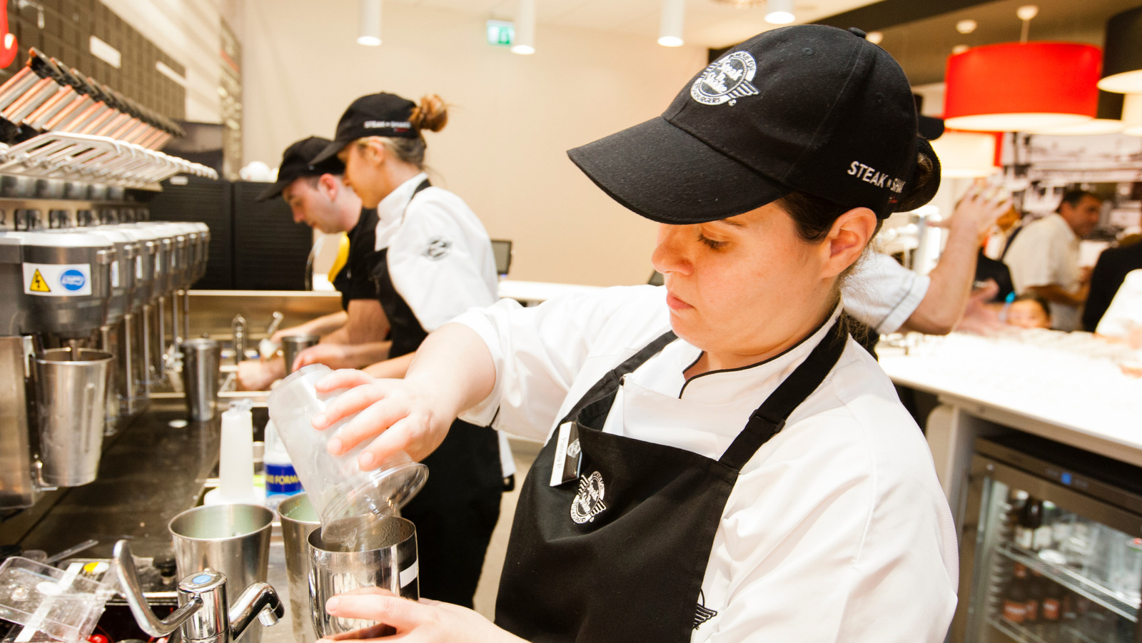 <a href="https://www.foodrepublic.com/1746441/fast-food-steak-n-shake-inspiration/" target="_blank">The Fast Food Chain We Might Not Have Without Steak ‘N Shake</a>