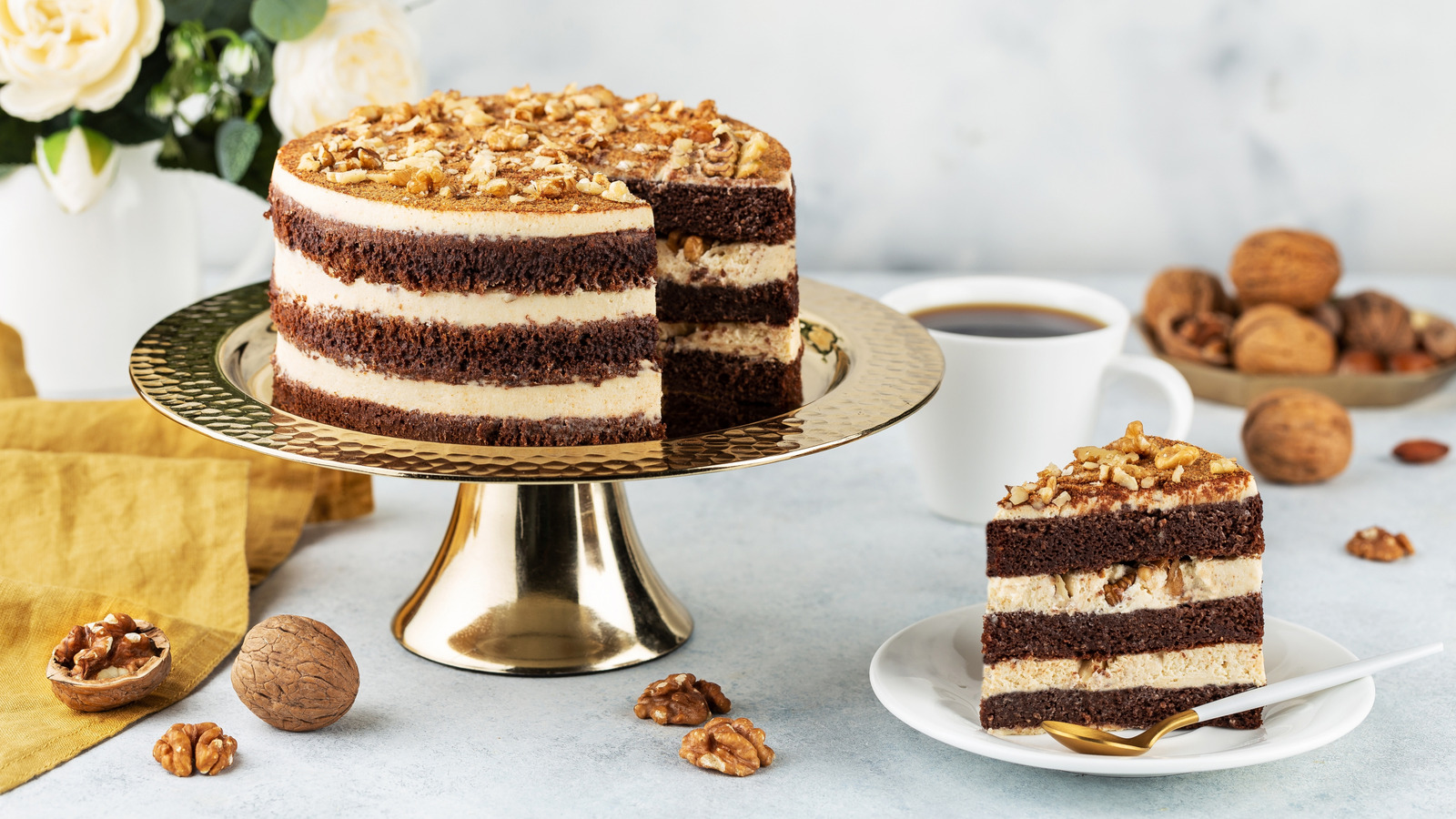 <a href="https://www.foodrepublic.com/1839155/cake-leveler-baking-tool-even-layers/" target="_blank">The Forgotten Baking Tool That Gives You Even Cake Layers Every Time</a>