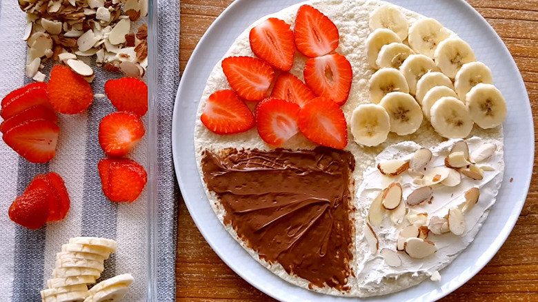 TikTok tortilla wrap with strawberries Nutella bananas 