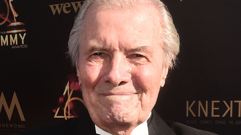 Jacques Pepin in tux on red carpet