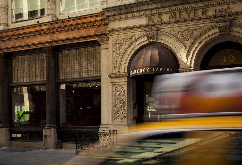 Gramercy Tavern Exterior (Maura McEvoy)