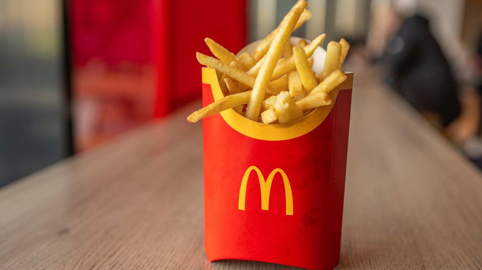 <a href="https://www.foodrepublic.com/2018016/history-of-the-mcdonalds-fry/" target="_blank">The Greasy, Glorious History Of The McDonald’s Fry</a>