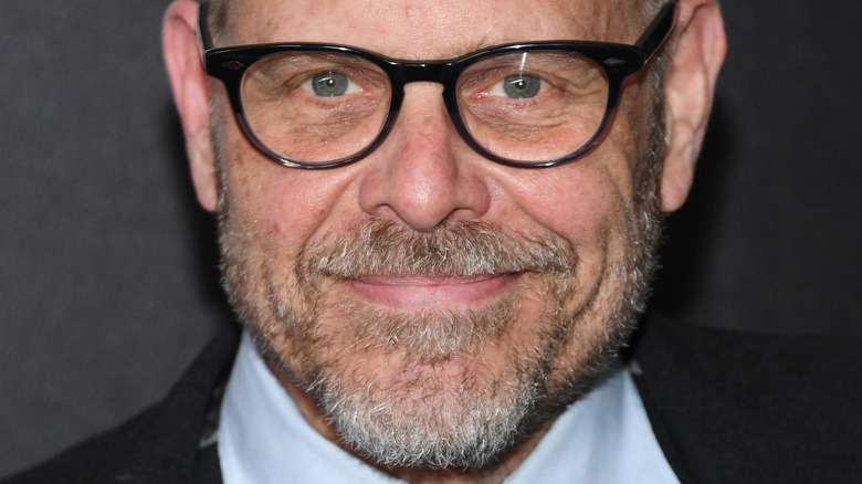 Alton Brown performing at Whitney Hall in Louisville, 2022
