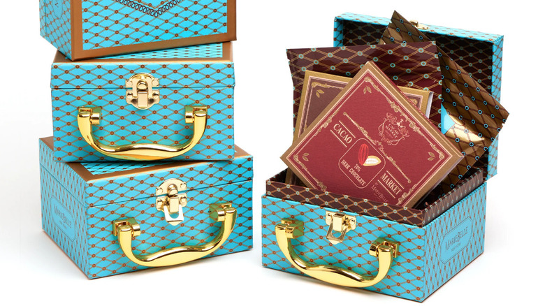 MarieBelle Classic lunch box