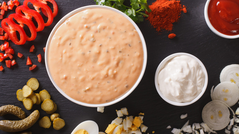 Bowl of Thousand Island dressing
