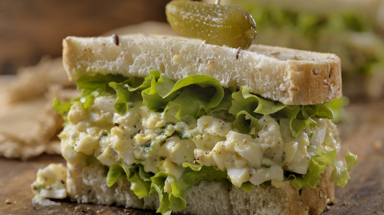 egg salad sandwich closeup