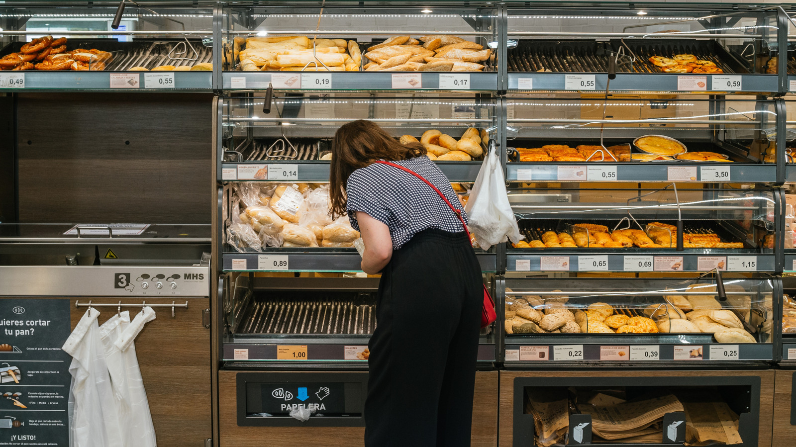 <a href="https://www.foodrepublic.com/1901017/hack-save-money-aldi-baked-goods/" target="_blank">The Little-Known Hack To Save Big On Aldi’s Baked Goods</a>