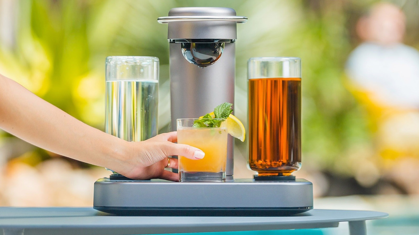 The Bartesian Cocktail Machine Is Like a Nespresso Machine, but for  Cocktails