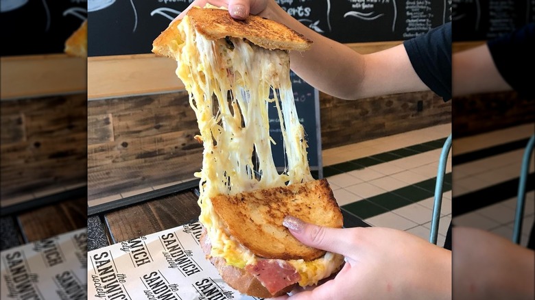 ramen noodle grilled cheese