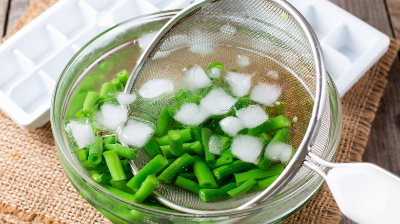 blanching vegetables preparation 