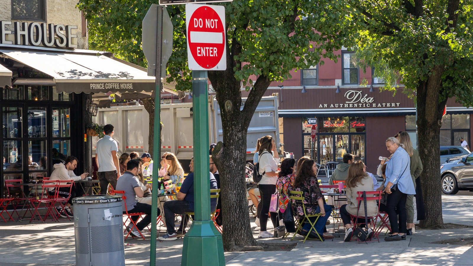 <a href="https://www.foodrepublic.com/1732188/bronx-arthur-avenue-little-italy/" target="_blank">The Must-Visit Bronx Spot For Italian Foodies</a>