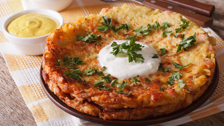 Crispy Swiss Rösti potato pancakes with fresh parsley