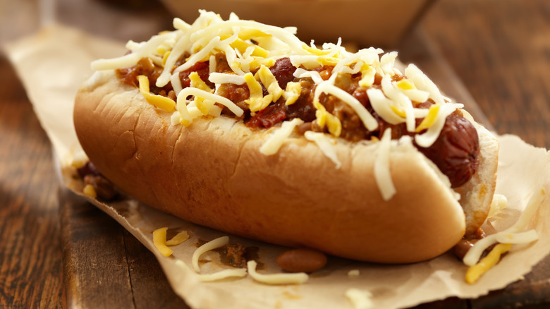 Detroit style chili hot dogs