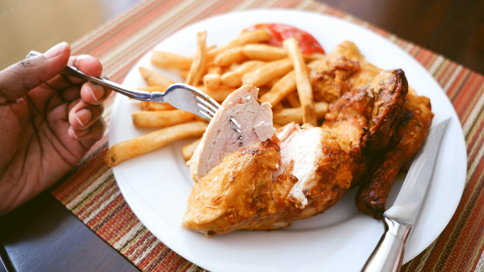 <a href="https://www.foodrepublic.com/1902851/nostalgic-chicken-chain-comeback-kenny-rogers-roasters/" target="_blank">The Nostalgic Chicken Chain That Deserves A Comeback In The US</a>