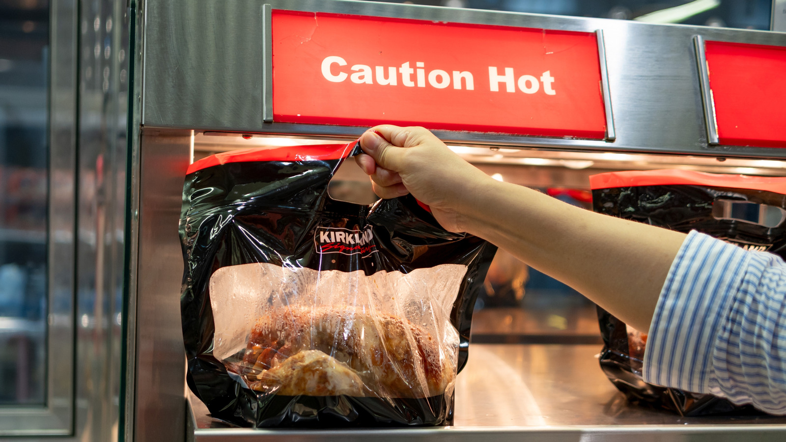 <a href="https://www.foodrepublic.com/1965117/fast-food-chain-costco-rotisserie-chicken-boston-market/" target="_blank">The Nostalgic Fast Food Chain That Inspired Costco’s Rotisserie Chicken</a>