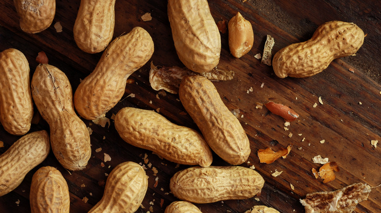 Peanuts in the shell