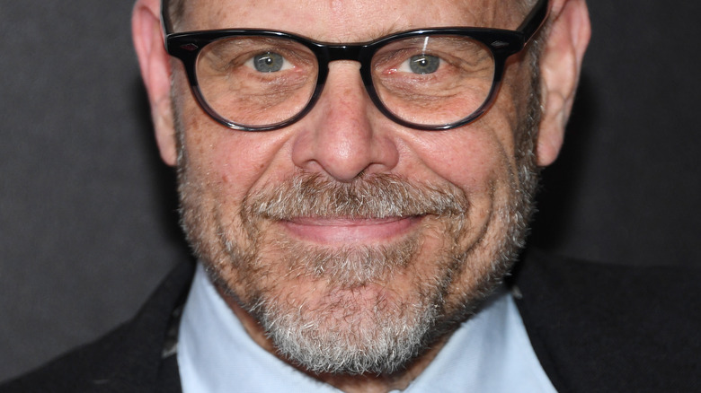 chef Alton Brown close-up