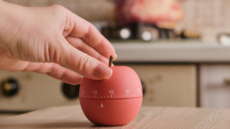 apple-shaped kitchen timer in kitchen