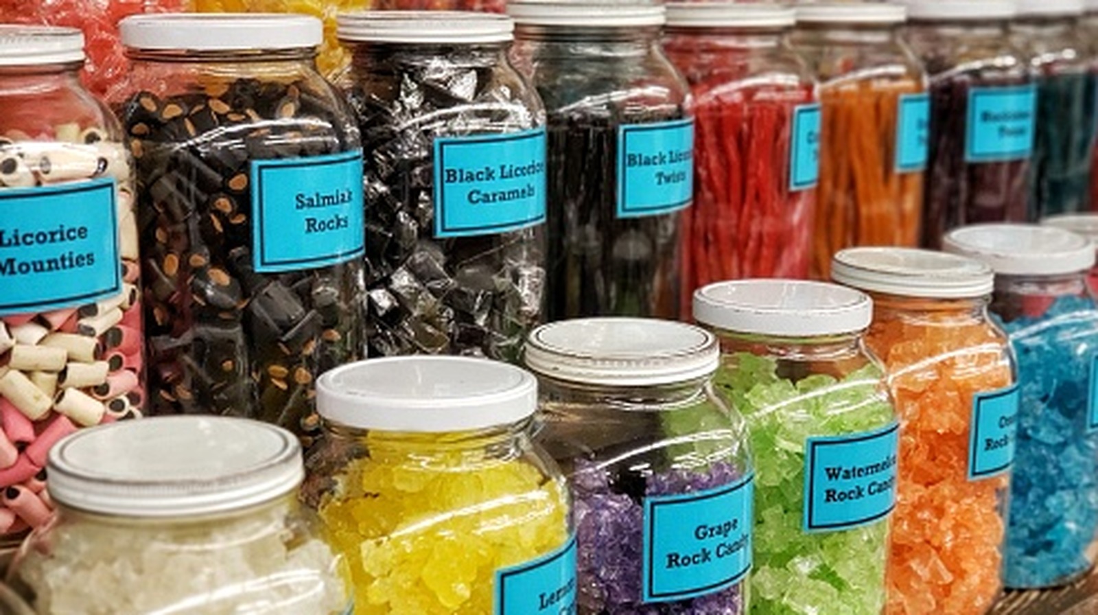 <a href="https://www.foodrepublic.com/2215816/old-timey-hard-candy-root-beer-barrels/" target="_blank">The Old-Timey Hard Candy That Was Rough On People’s Tongues</a>