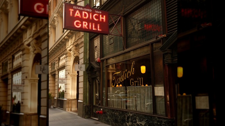 Front window and sign for Tadich Grill