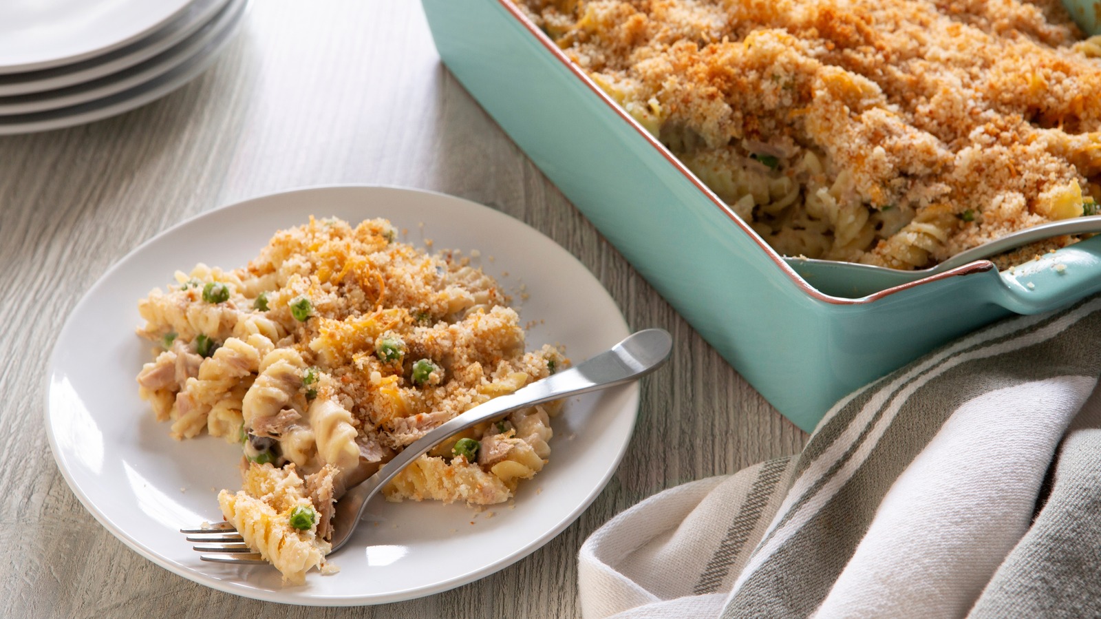 <a href="https://www.foodrepublic.com/1962831/tuna-casserole-umami-addition-miso/" target="_blank">The One-Step Method That Turns Tuna Casserole Into An Umami Bomb</a>