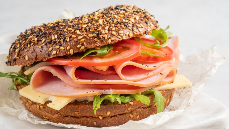 Bagel sandwich