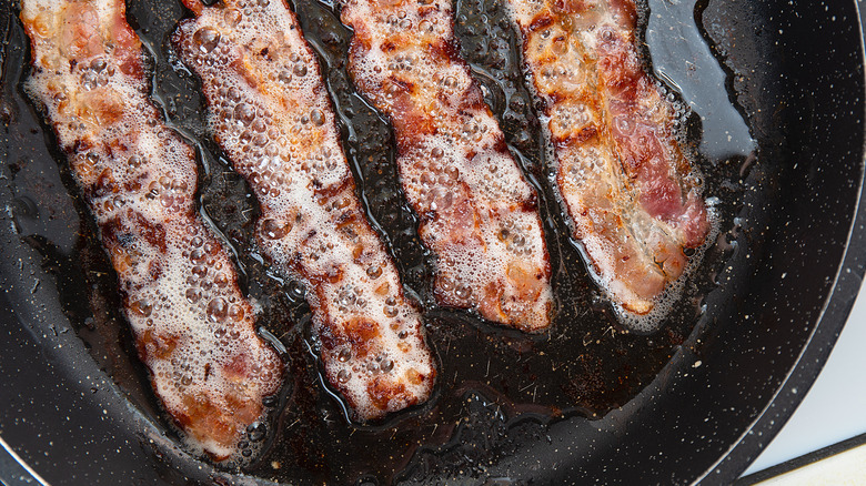 Bacon cooking in grease