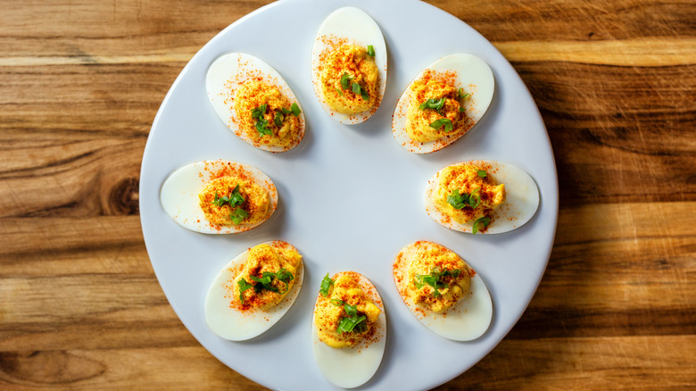 The Perfect Ingredient Swap For Mayo-Free Deviled Eggs