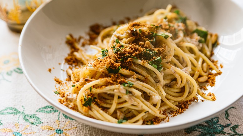 Spaghetti with breadcrumbs