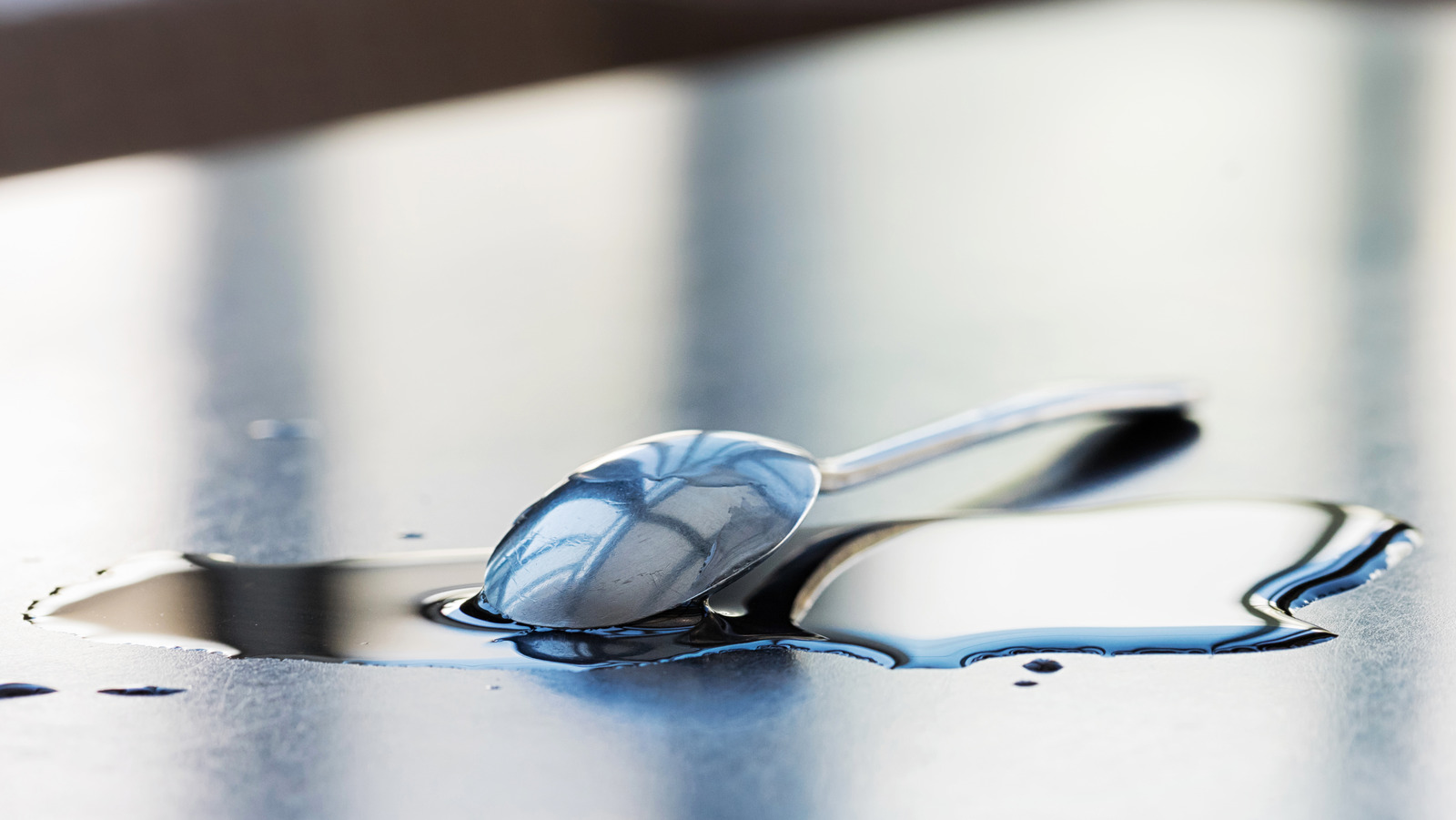 <a href="https://www.foodrepublic.com/1739279/what-to-do-dropped-silverware-fine-dining/" target="_blank">The Proper Way To Handle Dropping Your Silverware At A Fine Dining Restaurant</a>