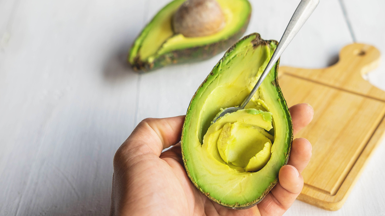 <a href="https://www.foodrepublic.com/1765696/ripen-avocados-fast-microwave/" target="_blank">The Quicker Method For Ripening Avocados Without A Paper Bag</a>