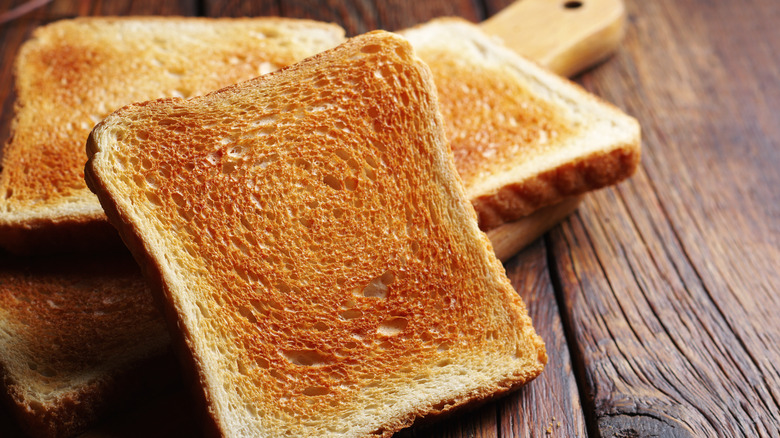 slices of toasted bread