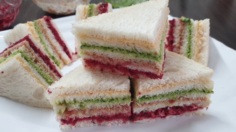 A classic ribbon sandwich.