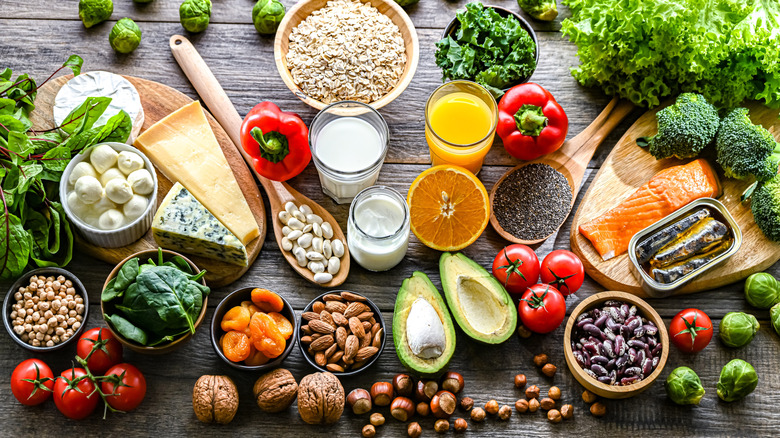 A variety of different fruits and vegetables.