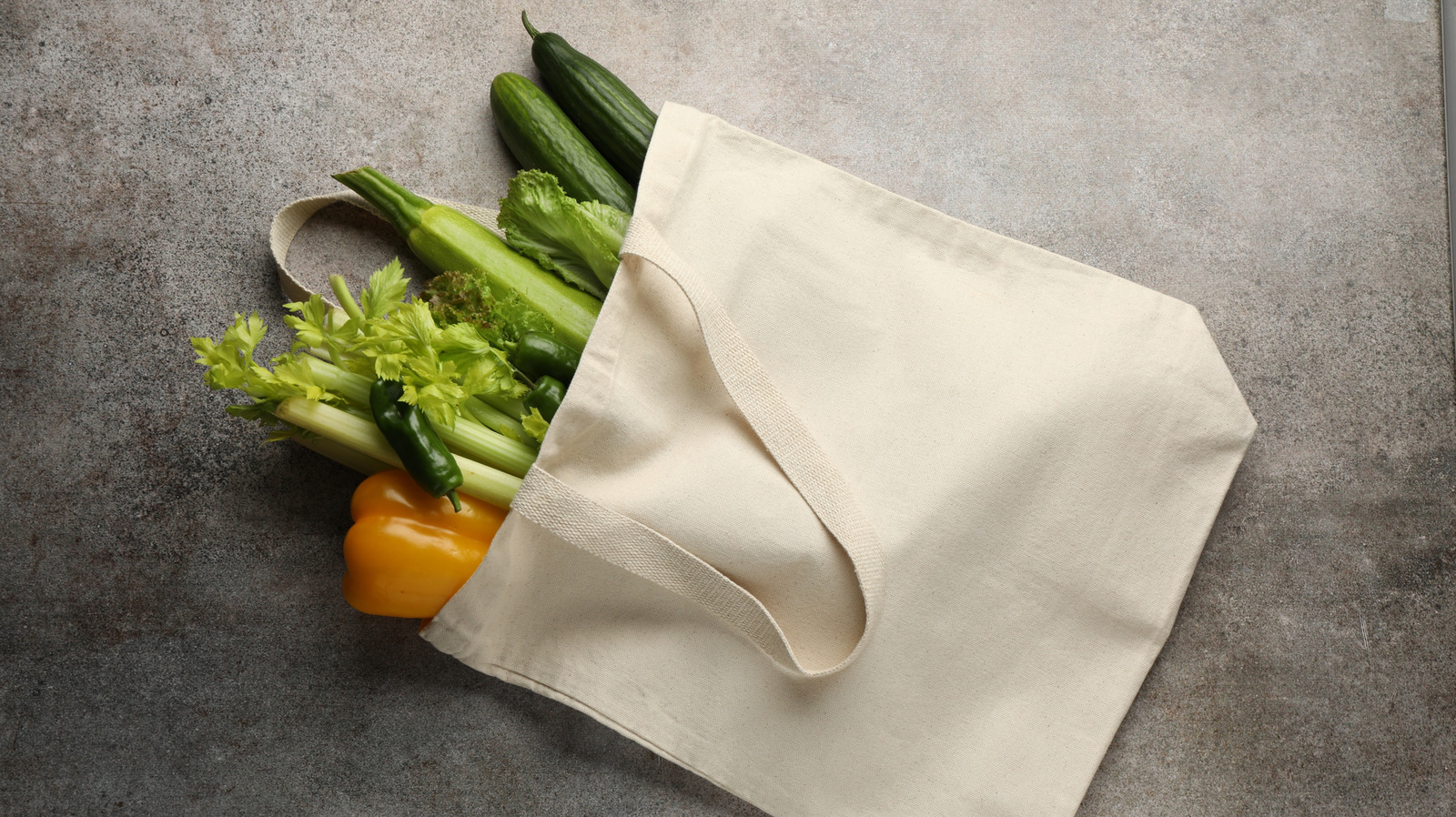 <a href="https://www.foodrepublic.com/1966342/reusable-grocery-bag-storage-folding-tip/" target="_blank">The Reusable Grocery Bag Storage Trick That’s Like Origami (But For Organization)</a>