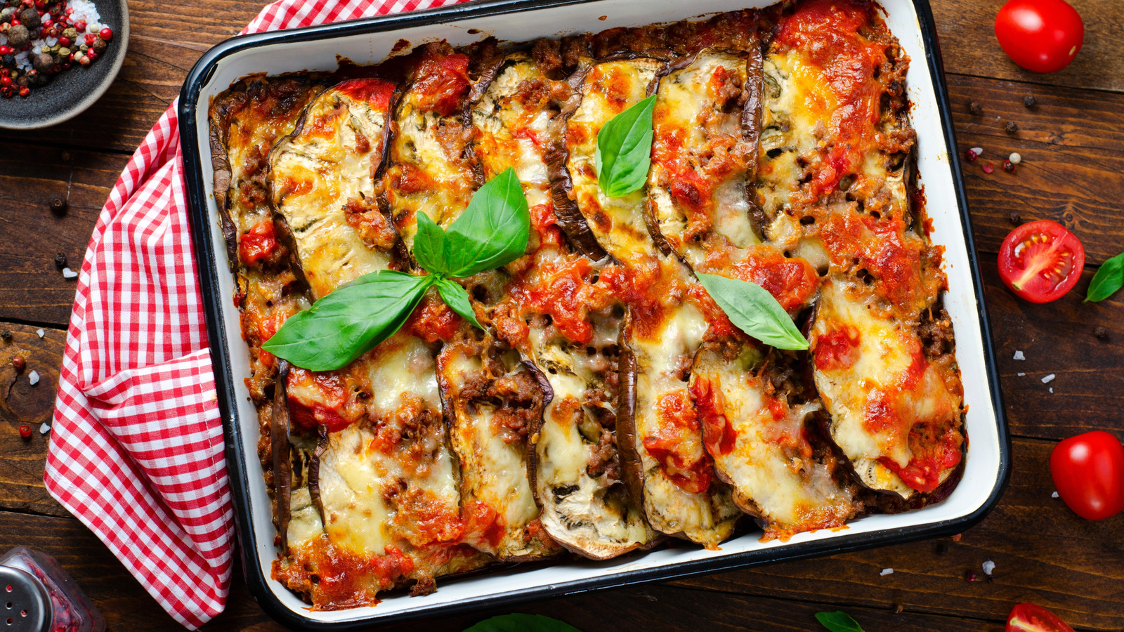 <a href="https://www.foodrepublic.com/1750685/when-to-salt-roasted-eggplant/" target="_blank">The Salting Rule You Should Follow When It Comes To Roasting Eggplant</a>