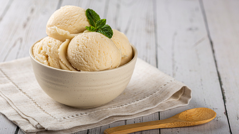 A bowl of vanilla ice cream
