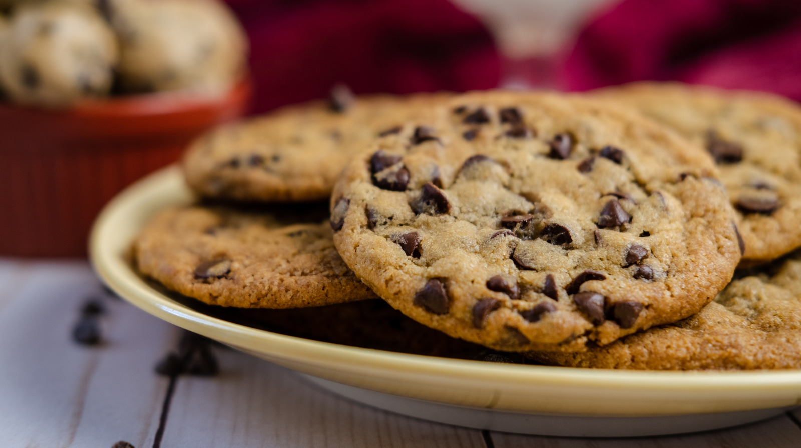 <a href="https://www.foodrepublic.com/1807272/tahini-chocolate-chip-cookies/" target="_blank">The Savory Upgrade Your Chocolate Chip Cookies Need</a>