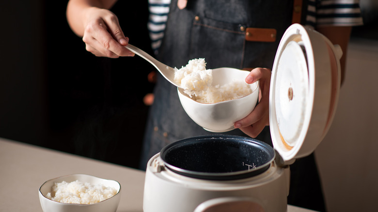 Cooking white rice