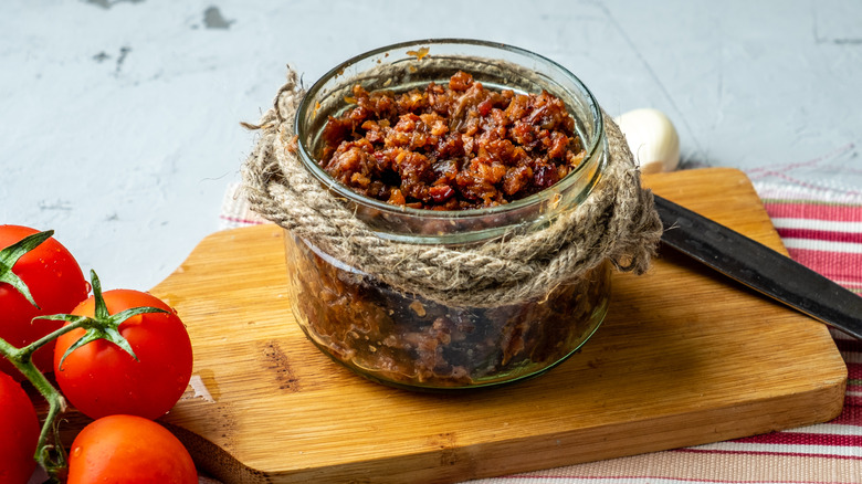 Bacon jam in mason jar.