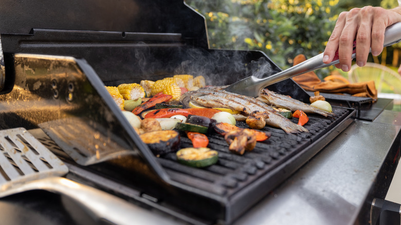 Sausages and vegetables on the grill